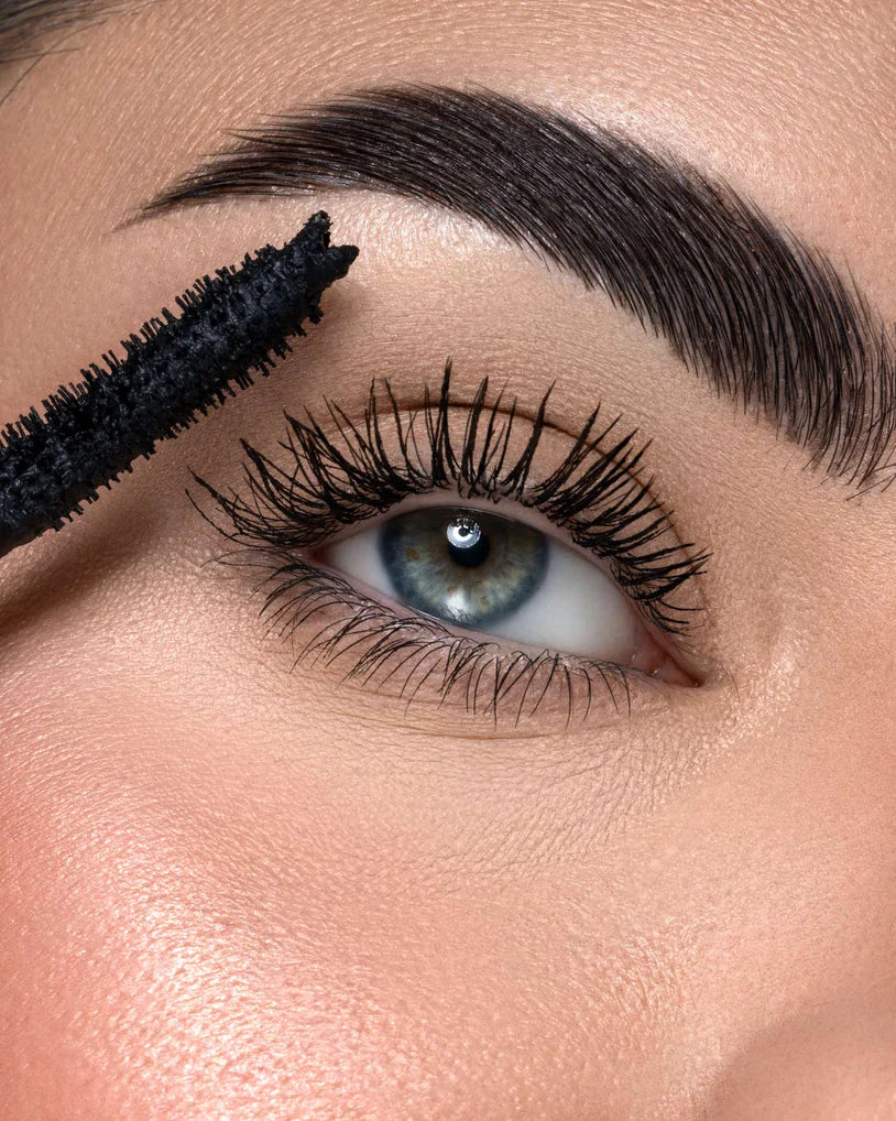 THE UNIVERSAL VOLUME MASCARA 24H - Mascara Volumizzante Allungante